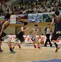 转会期NBA季后赛焦点战；山东男篮回应争议；悬念犹存；更衣室氛围转暖的简单介绍