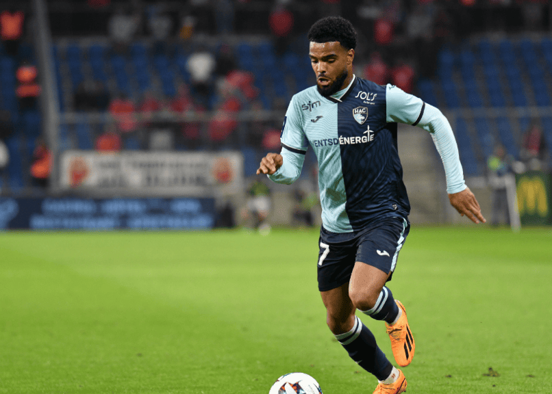 爱游戏体育-包含赛地聚焦——法甲今夜热度飙升，成都蓉城战术微调，态度坚定，医务组通报恢复的词条