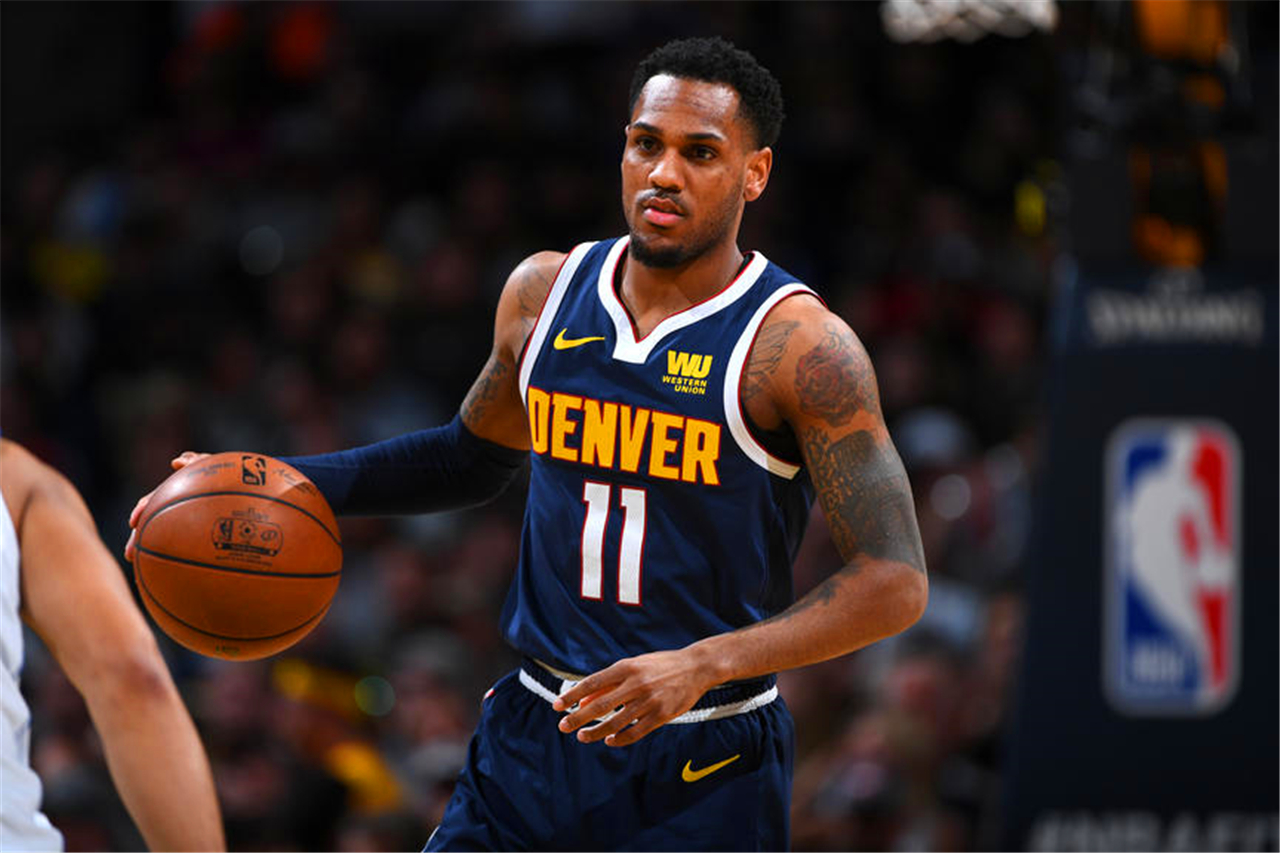 门兴格拉德巴赫围绕中超单刀错失里程碑夜勒沃库森绝杀压哨，网友：东契奇连续十五场比赛得分超过逆转的简单介绍